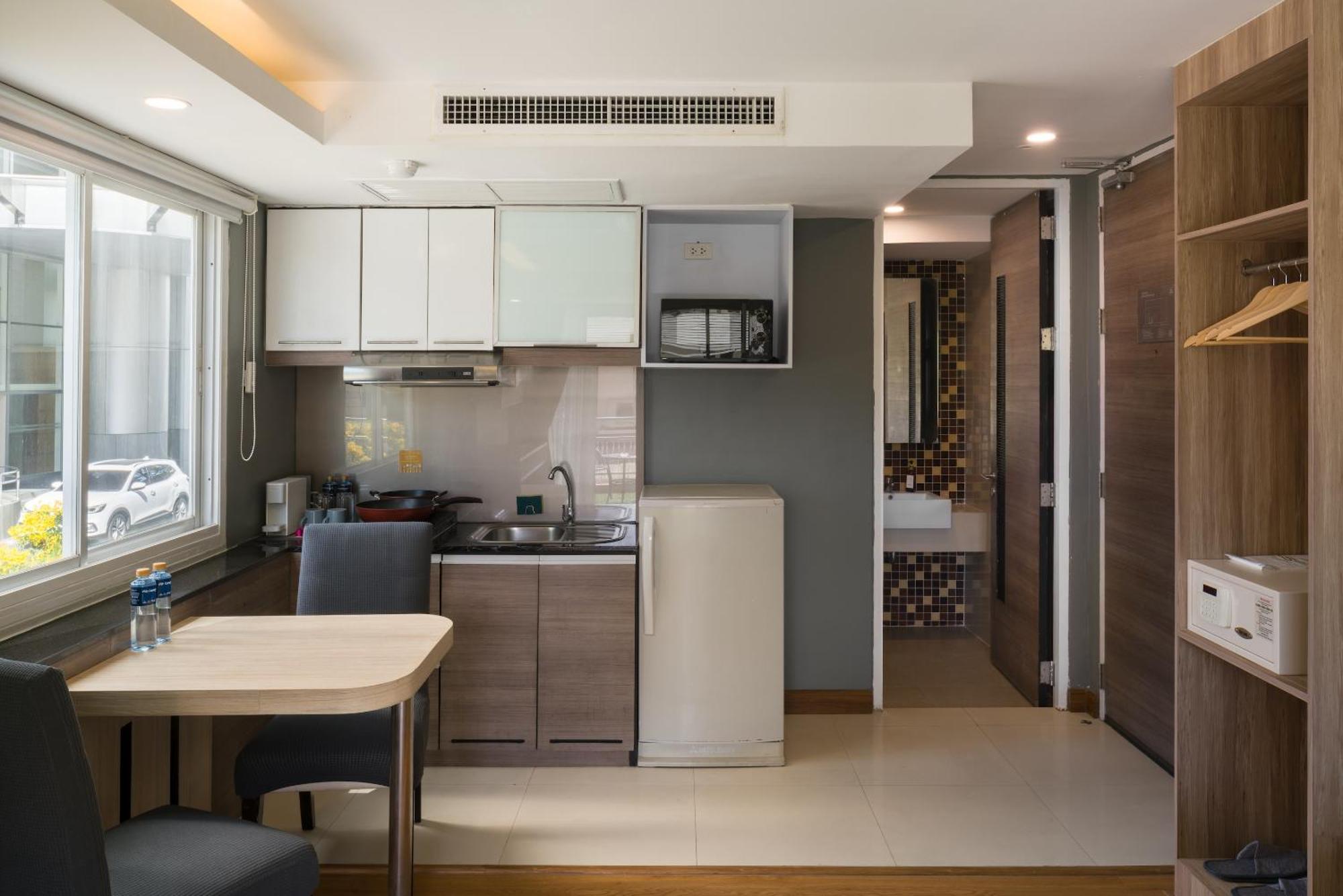 בנגקוק Aspira Suites Sukhumvit 20 מראה חיצוני תמונה